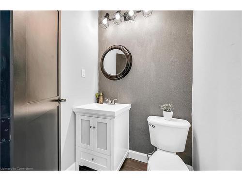 14 Keith Street, Hamilton, ON - Indoor Photo Showing Bathroom