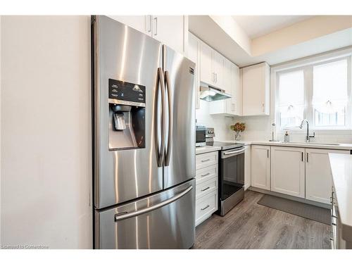 149-1890 Rymal Road E, Stoney Creek, ON - Indoor Photo Showing Kitchen