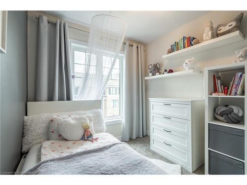 149-1890 Rymal Road E, Stoney Creek, ON - Indoor Photo Showing Bedroom