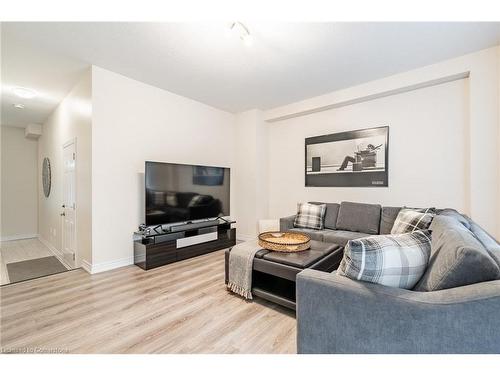 149-1890 Rymal Road E, Stoney Creek, ON - Indoor Photo Showing Living Room