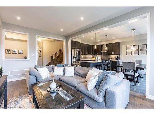 48 Hawick Crescent Crescent, Caledonia, ON - Indoor Photo Showing Living Room