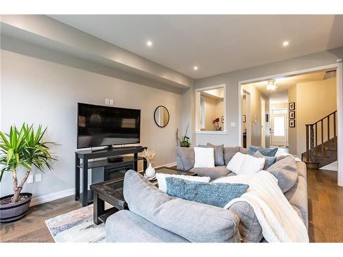 48 Hawick Crescent Crescent, Caledonia, ON - Indoor Photo Showing Living Room