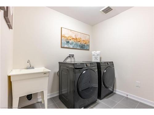 48 Hawick Crescent Crescent, Caledonia, ON - Indoor Photo Showing Laundry Room