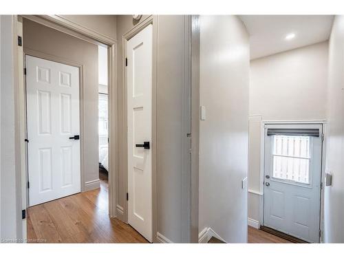 207 East 33Rd Street, Hamilton, ON - Indoor Photo Showing Other Room