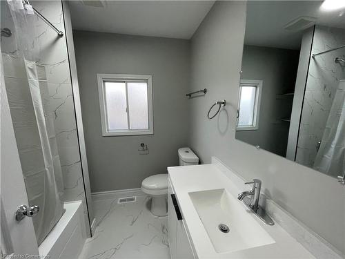 2-175 Gray Road, Hamilton, ON - Indoor Photo Showing Bathroom