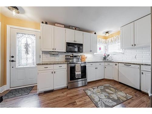 417 East 43Rd Street, Hamilton, ON - Indoor Photo Showing Kitchen With Upgraded Kitchen