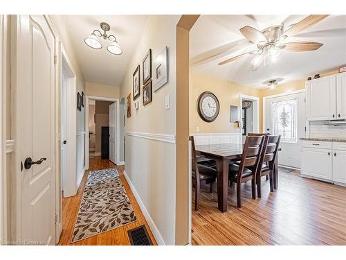 417 East 43Rd Street, Hamilton, ON - Indoor Photo Showing Dining Room