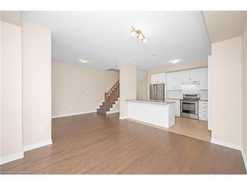 395 Cranbrook Common, Oakville, ON - Indoor Photo Showing Kitchen