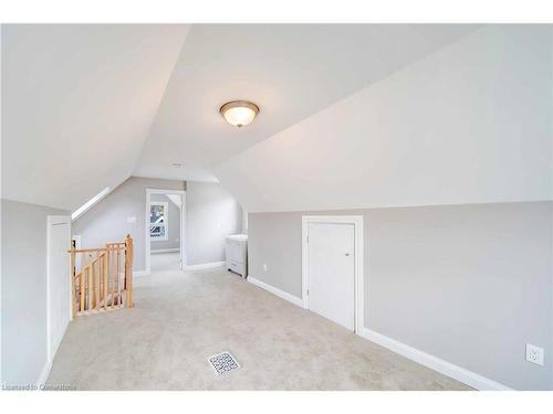 21 Sunset Avenue, Hamilton, ON - Indoor Photo Showing Other Room