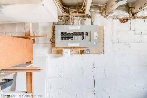 21 Sunset Avenue, Hamilton, ON - Indoor Photo Showing Kitchen