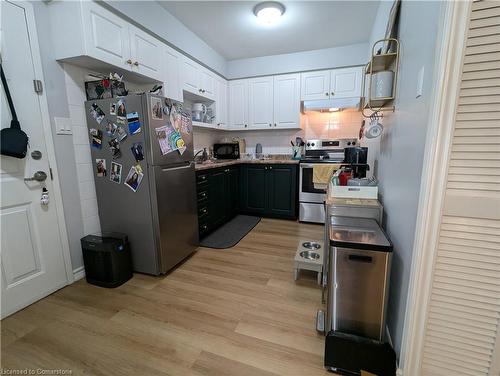 314-28 Victoria Avenue N, Hamilton, ON - Indoor Photo Showing Kitchen