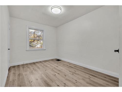 555 Upper Sherman Avenue, Hamilton, ON - Indoor Photo Showing Other Room