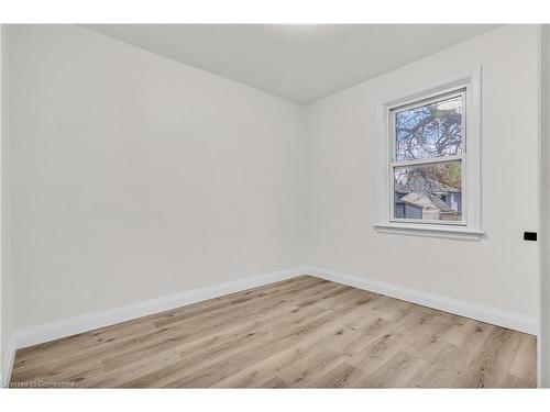 555 Upper Sherman Avenue, Hamilton, ON - Indoor Photo Showing Other Room