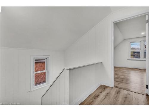 555 Upper Sherman Avenue, Hamilton, ON - Indoor Photo Showing Other Room