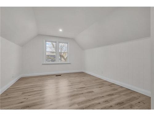 555 Upper Sherman Avenue, Hamilton, ON - Indoor Photo Showing Other Room