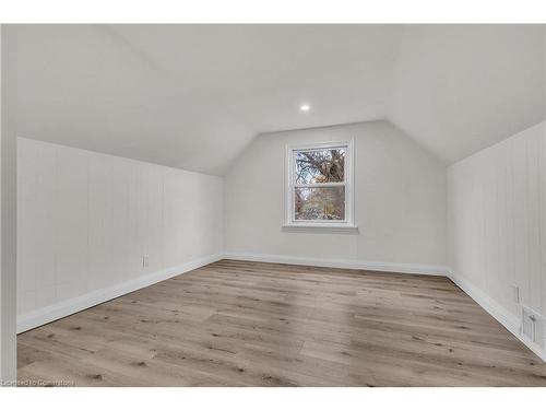 555 Upper Sherman Avenue, Hamilton, ON - Indoor Photo Showing Other Room