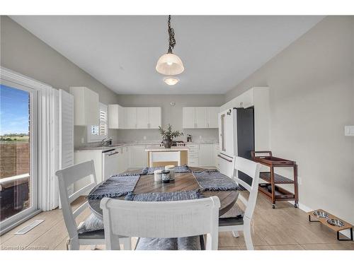 20 Dolomiti Court, Hannon, ON - Indoor Photo Showing Dining Room