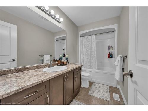 20 Dolomiti Court, Hannon, ON - Indoor Photo Showing Bathroom