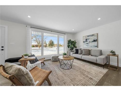 4 Ryerse Crescent, Port Dover, ON - Indoor Photo Showing Living Room