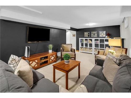 353 Lake Street, Grimsby, ON - Indoor Photo Showing Living Room