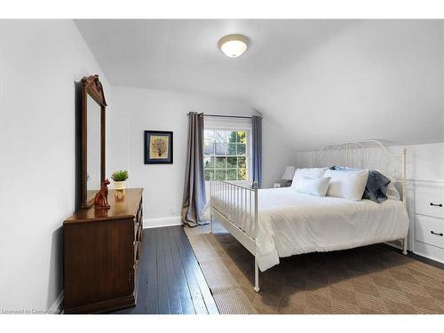 114 Traymore Avenue, Hamilton, ON - Indoor Photo Showing Bedroom