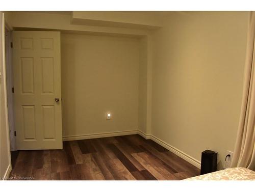 16 Jeremiah Court, Hamilton, ON - Indoor Photo Showing Other Room