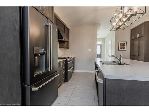 219 Skinner Road, Waterdown, ON - Indoor Photo Showing Kitchen With Double Sink