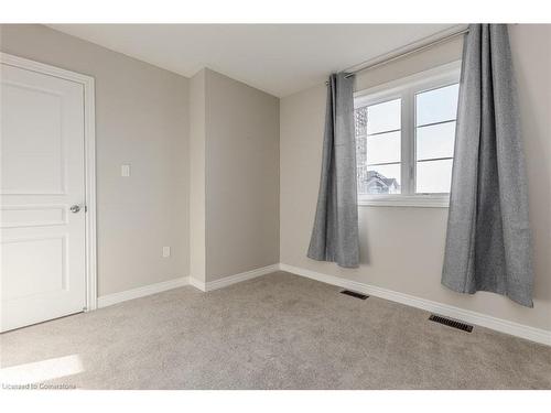 219 Skinner Road, Waterdown, ON - Indoor Photo Showing Other Room