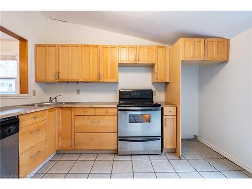 49 Jones Street, Hamilton, ON - Indoor Photo Showing Kitchen