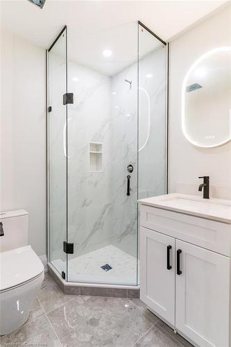 256 Mountain Road, Grimsby, ON - Indoor Photo Showing Bathroom