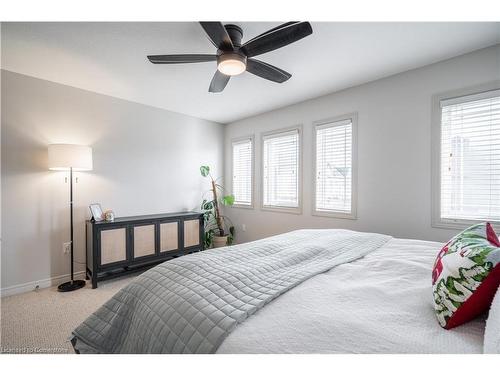 6-25 Viking Drive, Binbrook, ON - Indoor Photo Showing Bedroom