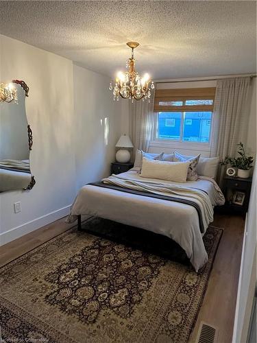 52-75 Ventura Drive, St. Catharines, ON - Indoor Photo Showing Bedroom