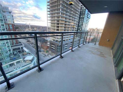 2060 Lakeshore Road, Burlington, ON - Outdoor With Balcony