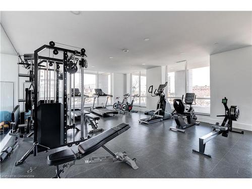 2060 Lakeshore Road, Burlington, ON - Indoor Photo Showing Gym Room