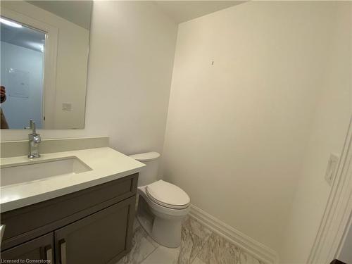 2060 Lakeshore Road, Burlington, ON - Indoor Photo Showing Bathroom