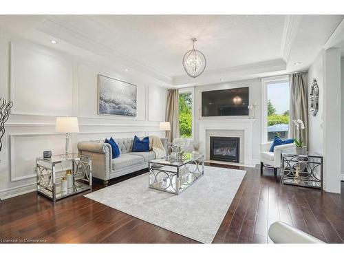 8 Felicia Court, Hamilton, ON - Indoor Photo Showing Living Room With Fireplace