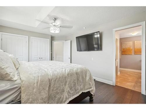 8 Felicia Court, Hamilton, ON - Indoor Photo Showing Bedroom