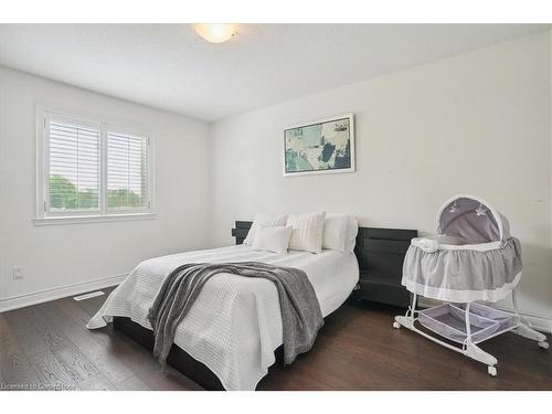 8 Felicia Court, Hamilton, ON - Indoor Photo Showing Bedroom