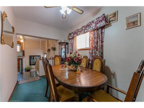 33 Clyde Street, Hamilton, ON - Indoor Photo Showing Dining Room