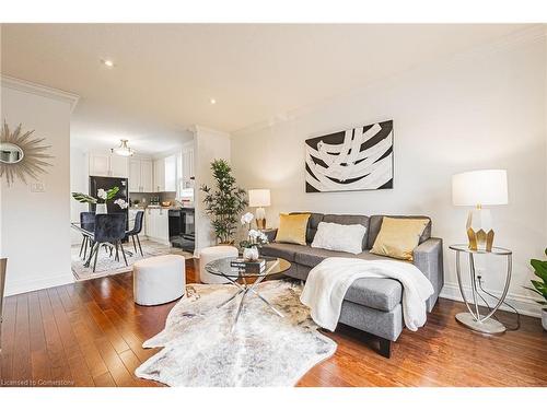 187 Summerhill Avenue, Hamilton, ON - Indoor Photo Showing Living Room