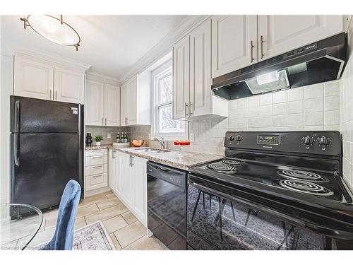 187 Summerhill Avenue, Hamilton, ON - Indoor Photo Showing Kitchen