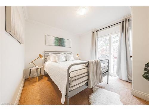 187 Summerhill Avenue, Hamilton, ON - Indoor Photo Showing Bedroom