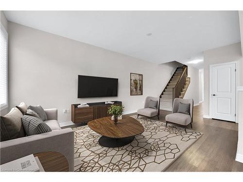 44 Dennis Drive Drive, Smithville, ON - Indoor Photo Showing Living Room