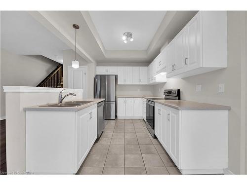 44 Dennis Drive Drive, Smithville, ON - Indoor Photo Showing Kitchen With Double Sink