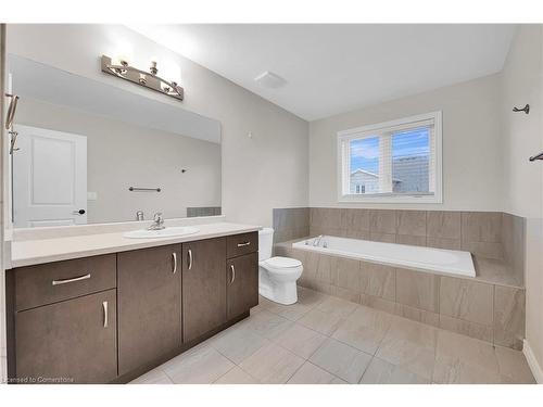 44 Dennis Drive Drive, Smithville, ON - Indoor Photo Showing Bathroom