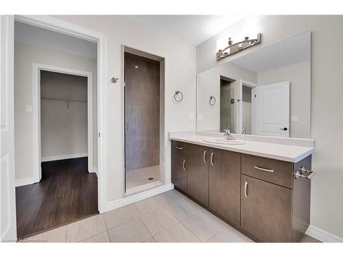 44 Dennis Drive Drive, Smithville, ON - Indoor Photo Showing Bathroom