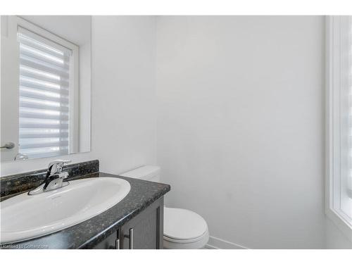 12-590 North Service Road, Stoney Creek, ON - Indoor Photo Showing Bathroom