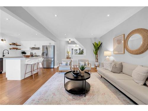 53 Diana Avenue, Grimsby, ON - Indoor Photo Showing Living Room