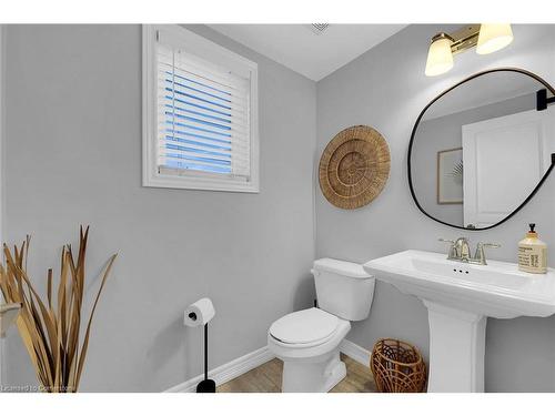 53 Diana Avenue, Grimsby, ON - Indoor Photo Showing Bathroom