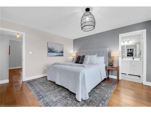 53 Diana Avenue, Grimsby, ON - Indoor Photo Showing Bedroom